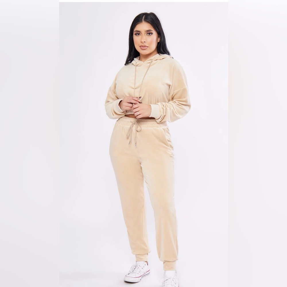 BBJ Women's Tan Velour Jogger Pants